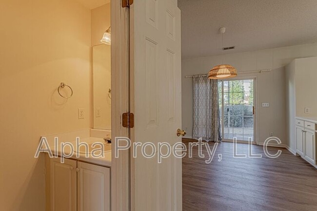 Photo - 119 Waterford Park Dr