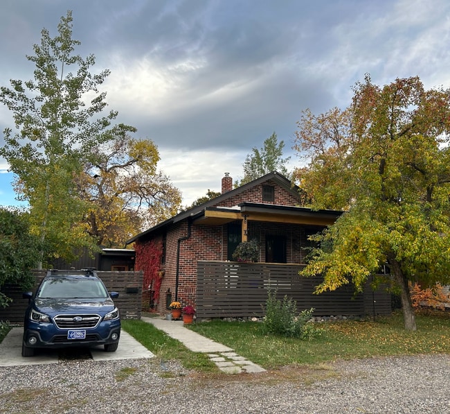 Photo - 116 E Dickerson St House