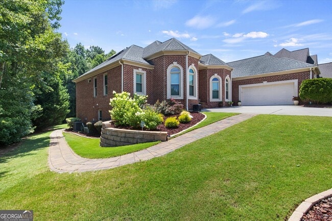 Photo - 2115 Julien Overlook