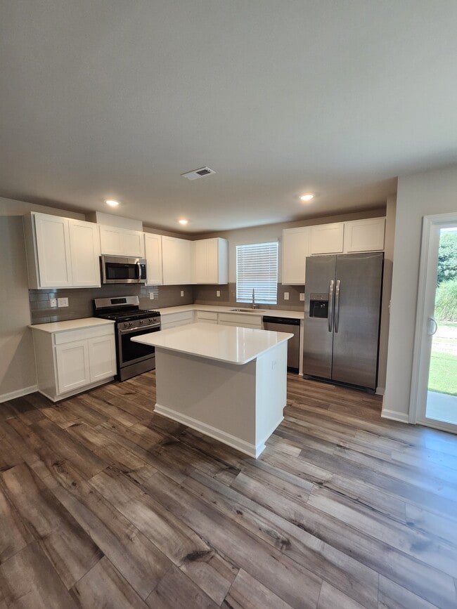 Photo - 731 Peyden Ln