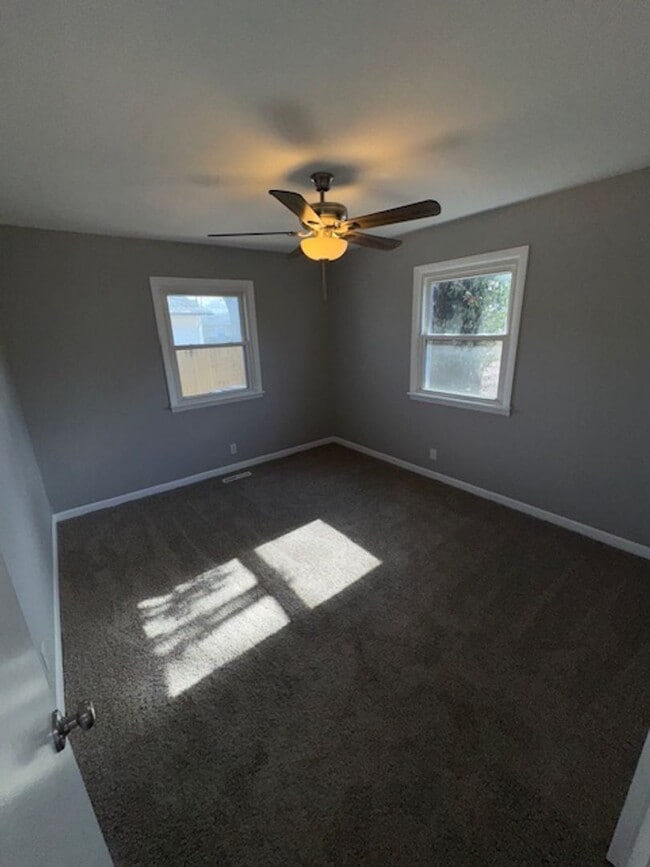 Photo - 3017 E Riverside Dr