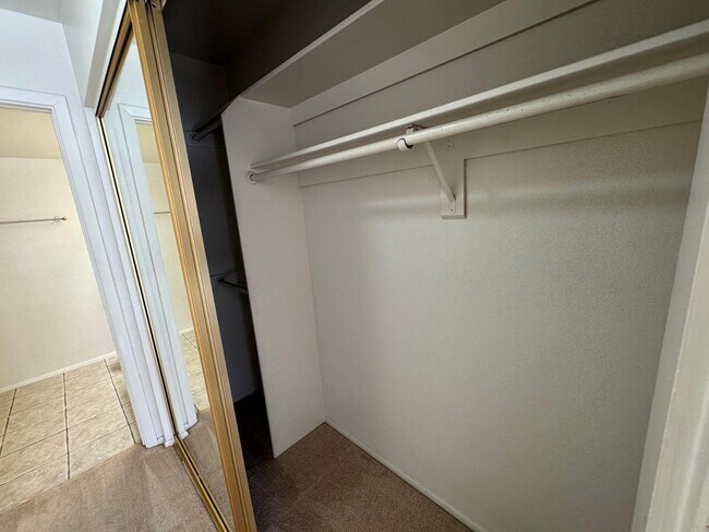 Photo - 1905 E University Dr Unidad B208