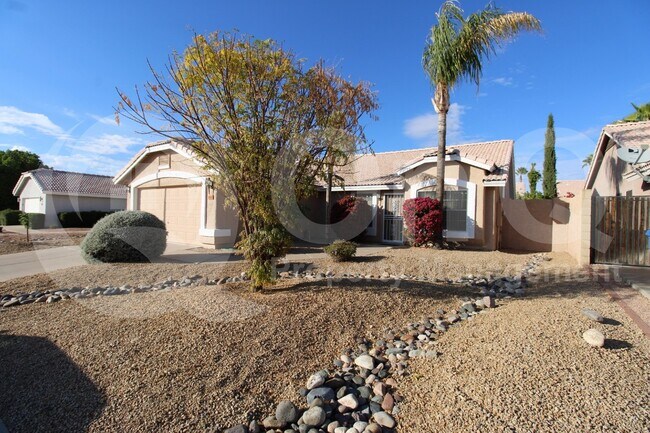 Building Photo - 4522 E Muriel Dr