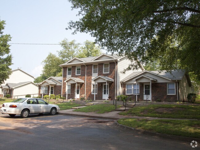 Photo - Parkland Apartments