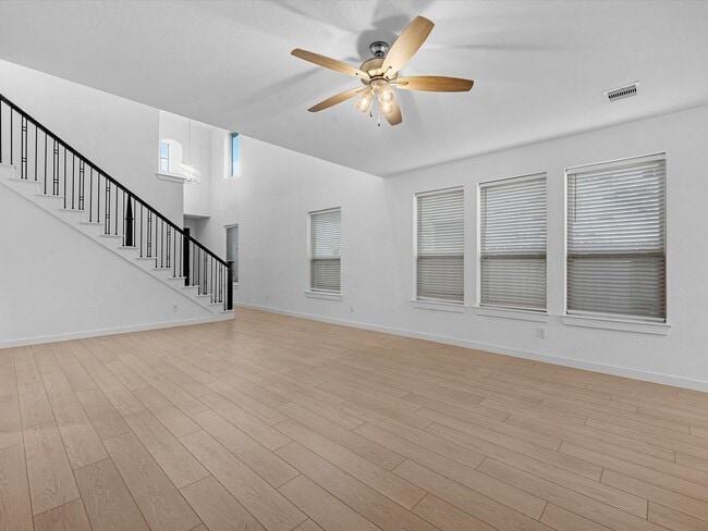 Photo - 952 Malibu Shr Ln