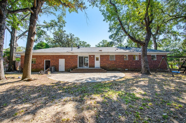 Building Photo - 1615 Culpepper Cir Rental
