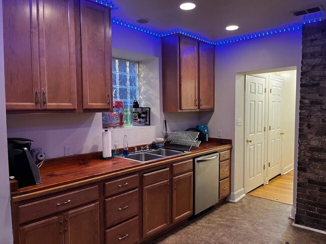 Photo - 2128 E Carson St Unit Rear / B