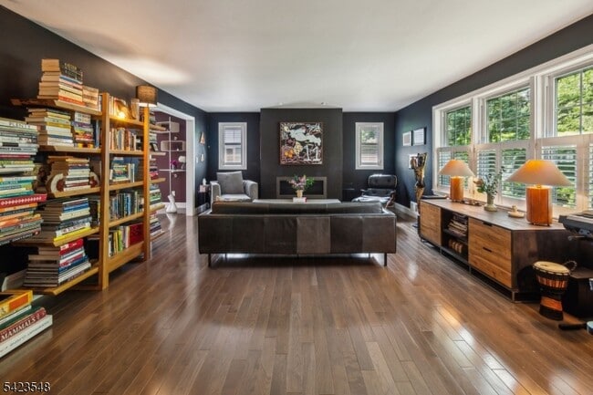 Photo - 678 Springfield Ave