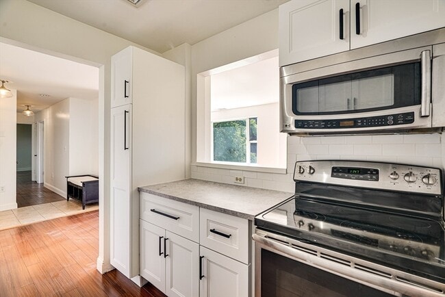 Photo - 289 Essex St Unidad 407