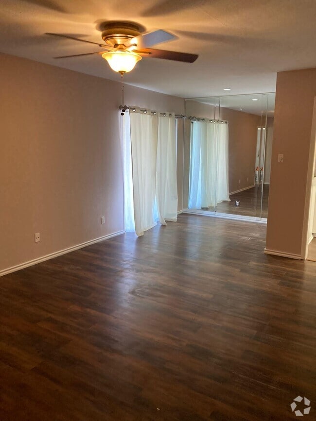 Building Photo - 12834 Midway Rd Unit 2107 Rental