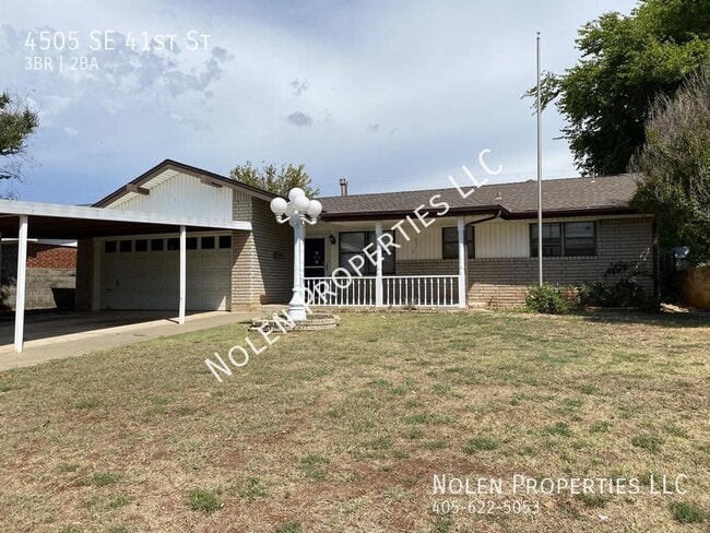 Building Photo - 4505 SE 41st St