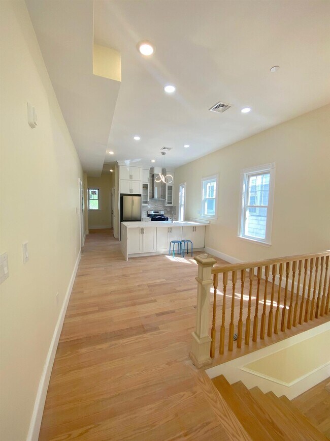 Photo - 32 Putnam Ave Unit 2