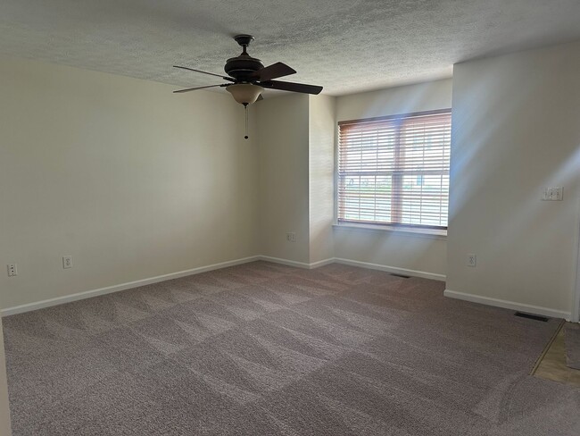 Photo - 114 Seabreeze Ln