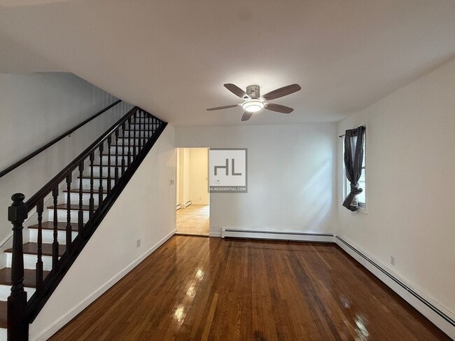 Photo - LOCKMAN AVENUE Unit 1