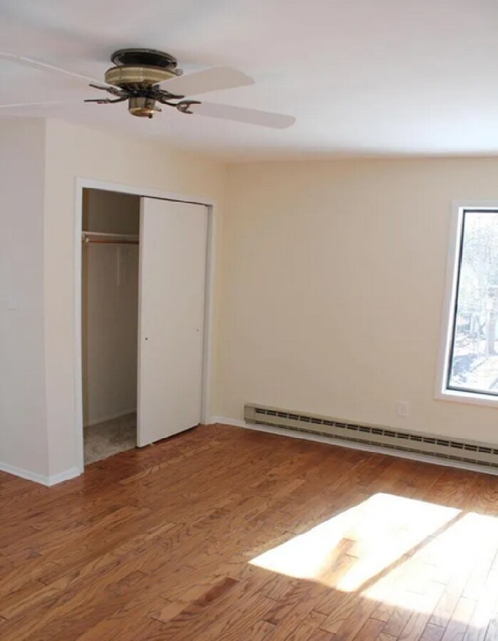 Photo - 84 Amberly Dr Unit J