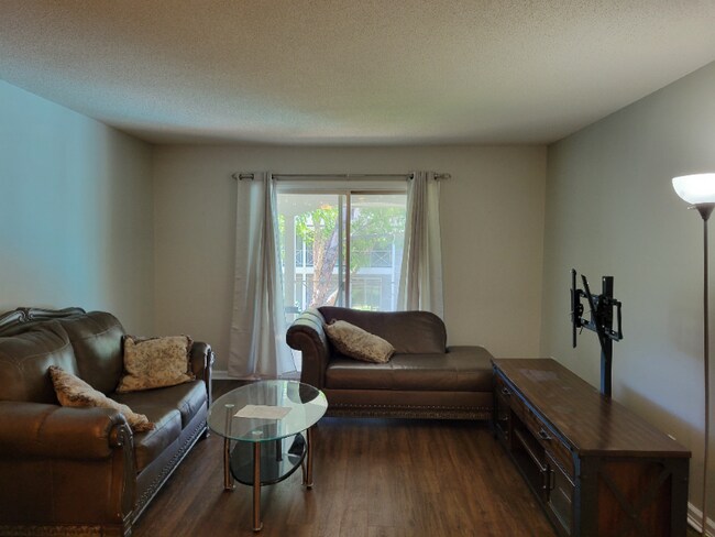 Photo - 719 W Stackman Dr Unidad D