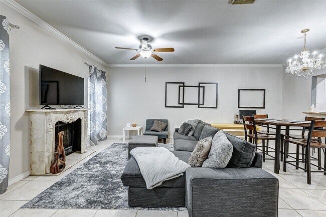 Photo - 17421 Red Oak Dr Unidad 7421