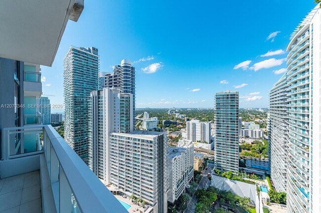 Photo - 1080 Brickell Ave Unidad 3207