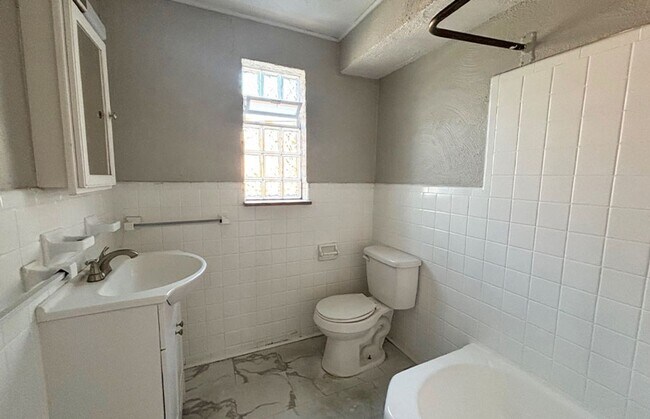 Photo - 596 Lowell Ave Unidad 596-01