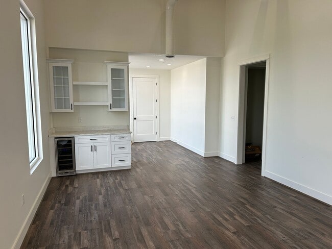 Photo - 165 Morrow Ave