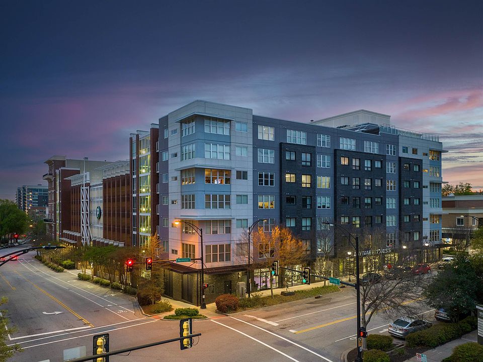 State-of-the-Art building - 100 E Washington St (Greenville, SC)