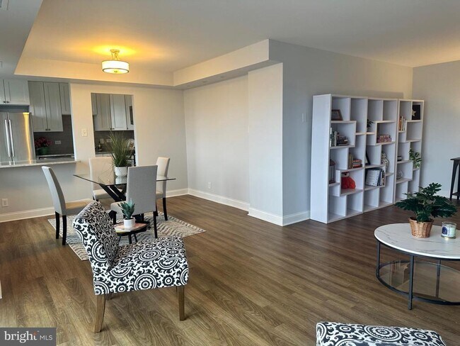 Photo - 8315 N Brook Ln Unit 2-902