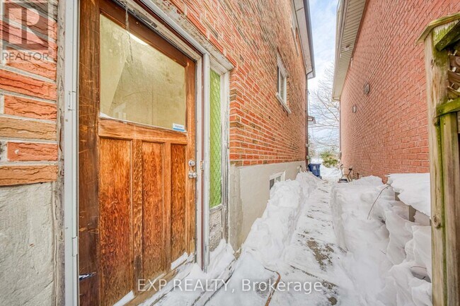 Photo - 82A Birchmount Rd