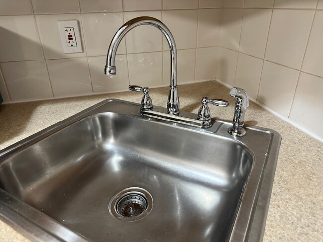 Photo - 6114 Palisade Ave Unidad 205