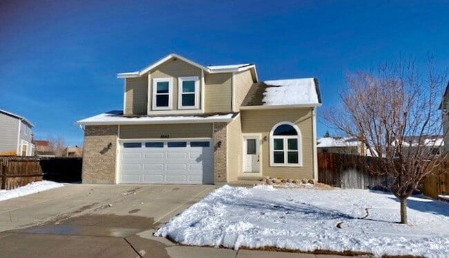 Building Photo - Spacious Briargate 4 Bedroom/3.5 Bathroom Home with huge Yard