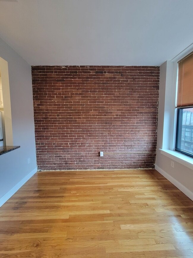 Photo - 107 Washington St Unit 1