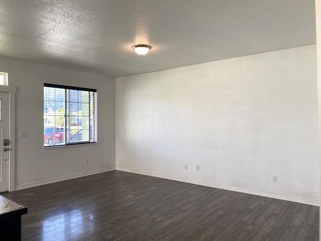 Photo - 1006 Chenowuth Unit A