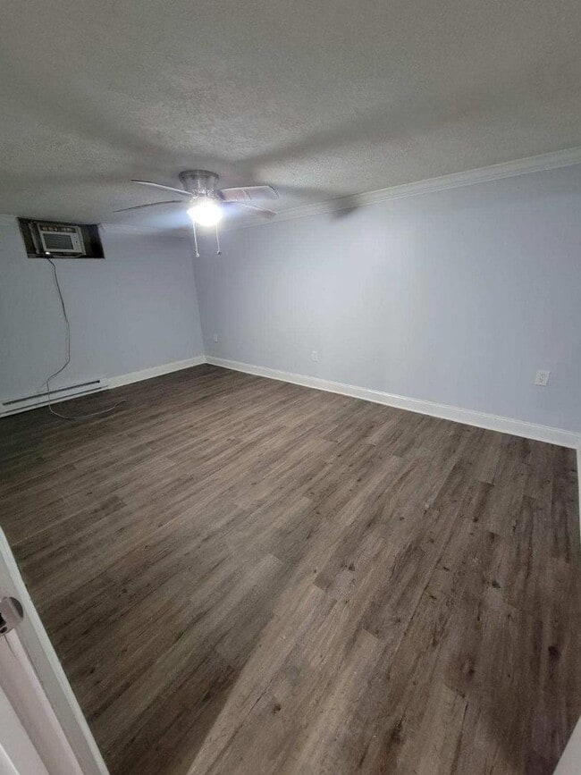 Photo - Unaka Apartments Unit A