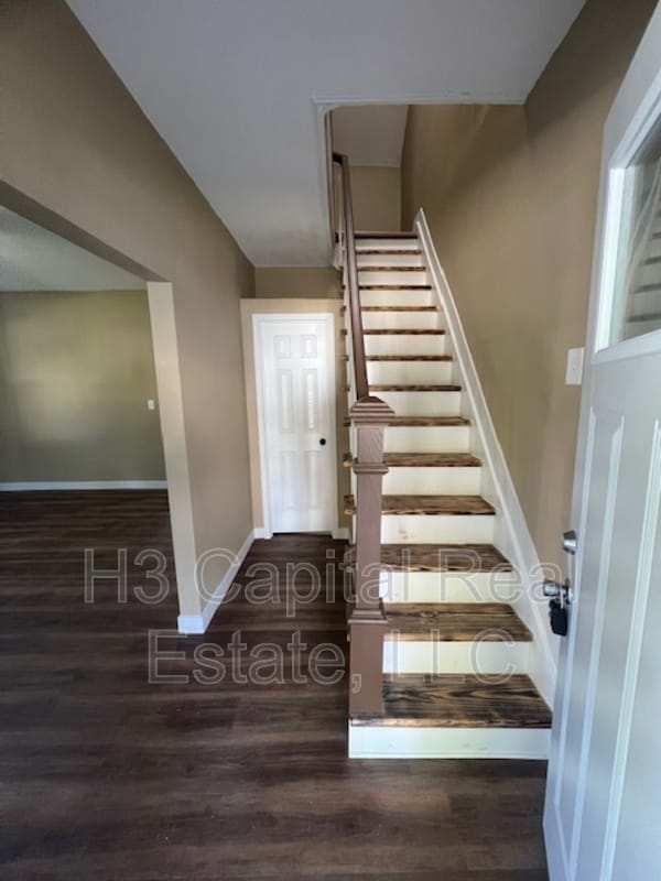 Photo - 232 N Hesperia St