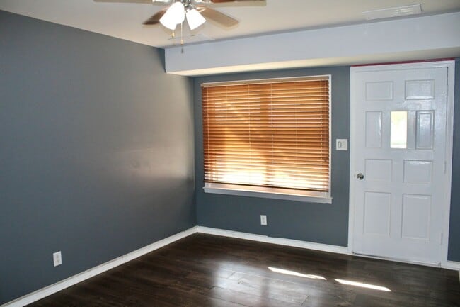 Photo - 3922 Herrick St