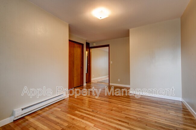 Photo - 9244 Greenwood Ave N Unit 1B