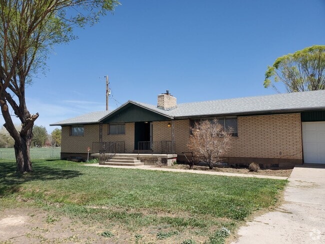 Building Photo - 3210 N Bulldog Rd Rental