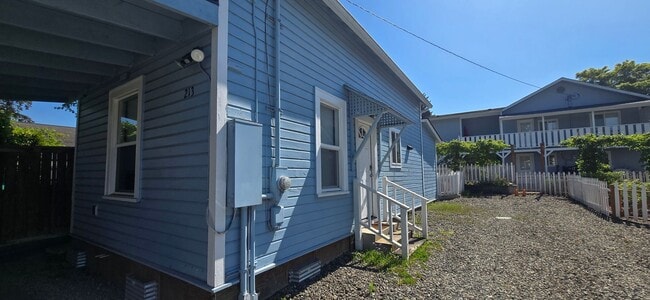 Photo - Furnished Listing-213 West 12th St., Port Angeles, WA 98362