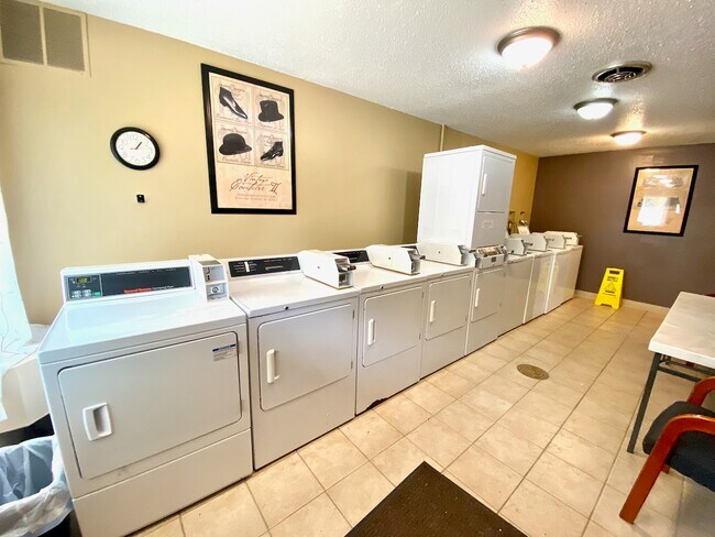 Otter Creek Laundry - The Meadows Apartments