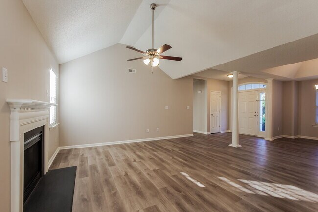 Photo - 4020 River Falls Dr