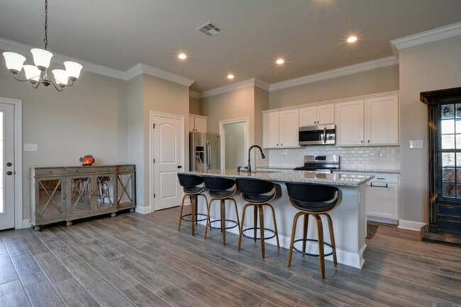 6151 Lake Edge Dr
