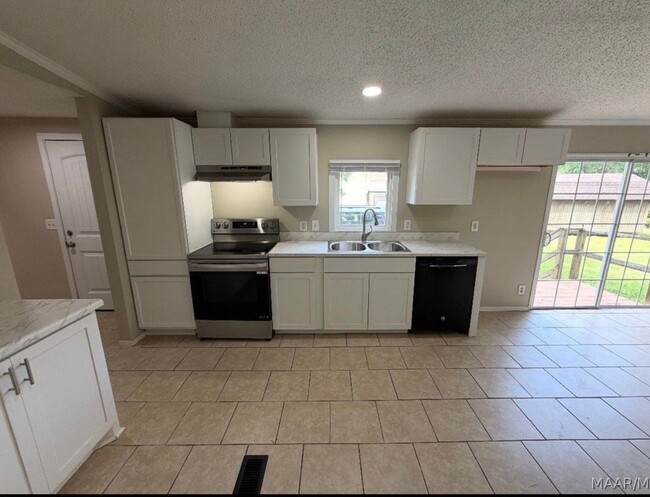 Photo - 124 Sevarge Ln