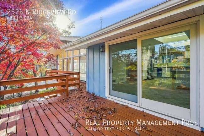 Photo - 2525 N Ridgeview Rd