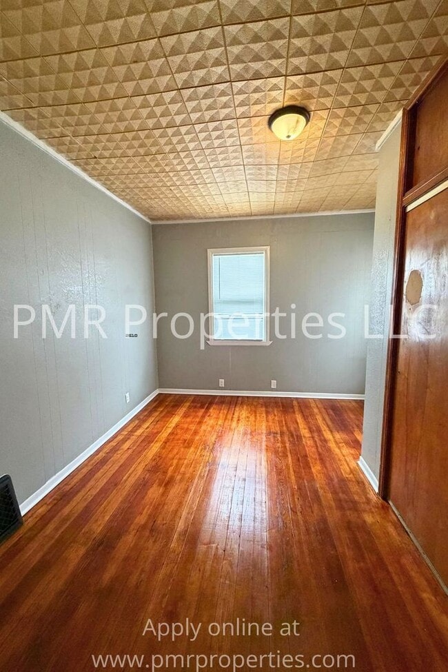Photo - 2201 S 11th St