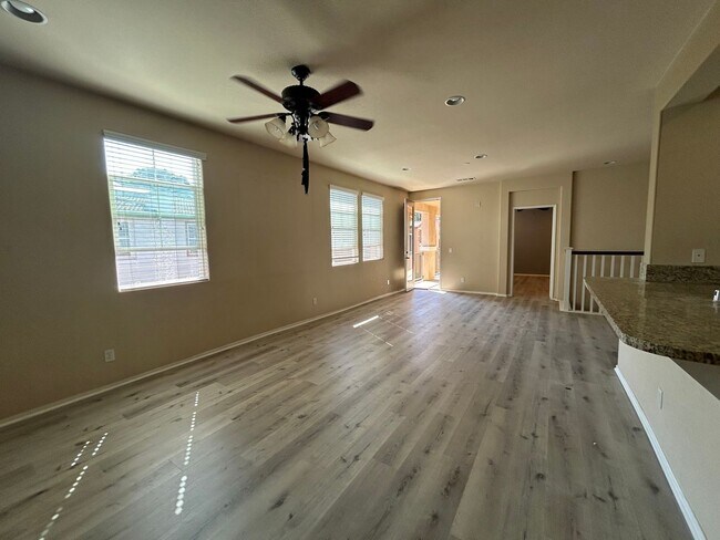 Photo - 43061 Calle Cristal