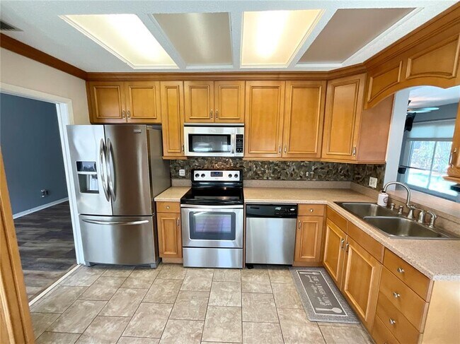 Photo - 2913 Longbrooke Way