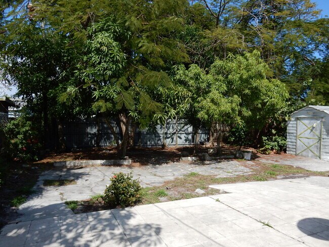 Photo - 538 W 3rd St