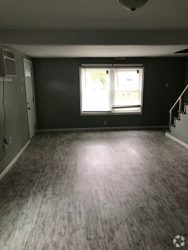 Building Photo - 208 Green St Unit East Rental