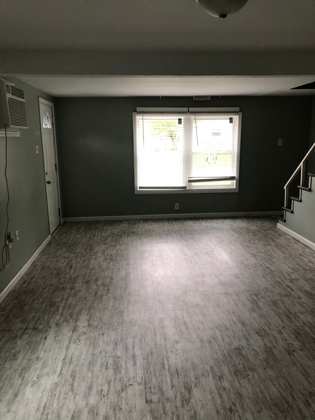 Photo - 208 Green St Apartment Unit East
