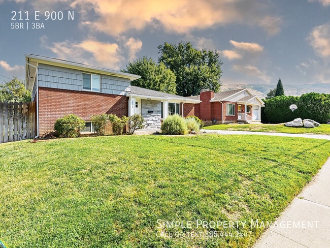 211 900 N