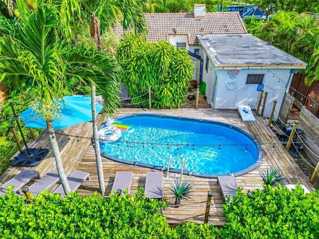 Photo - 427 NE 107th St